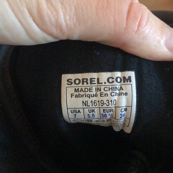 Sorel Boots - Picture 6 of 8